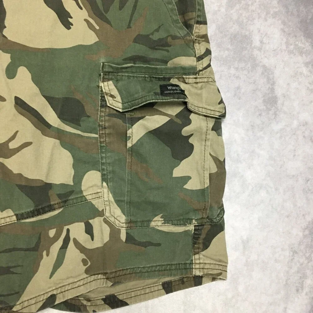 Wrangler Mens Camo Cargo Shorts size 40 Green‎ Camouflage Stretch Relaxed Fit